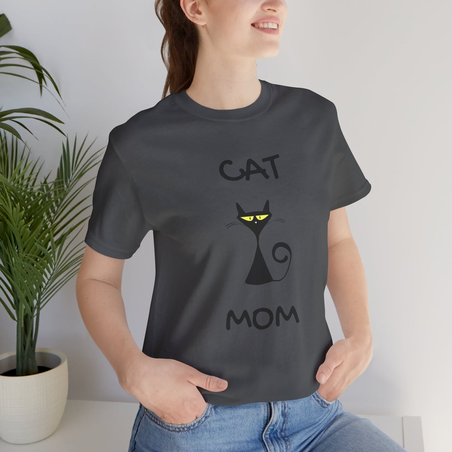 Cat Mom Tee – For Proud Cat Moms